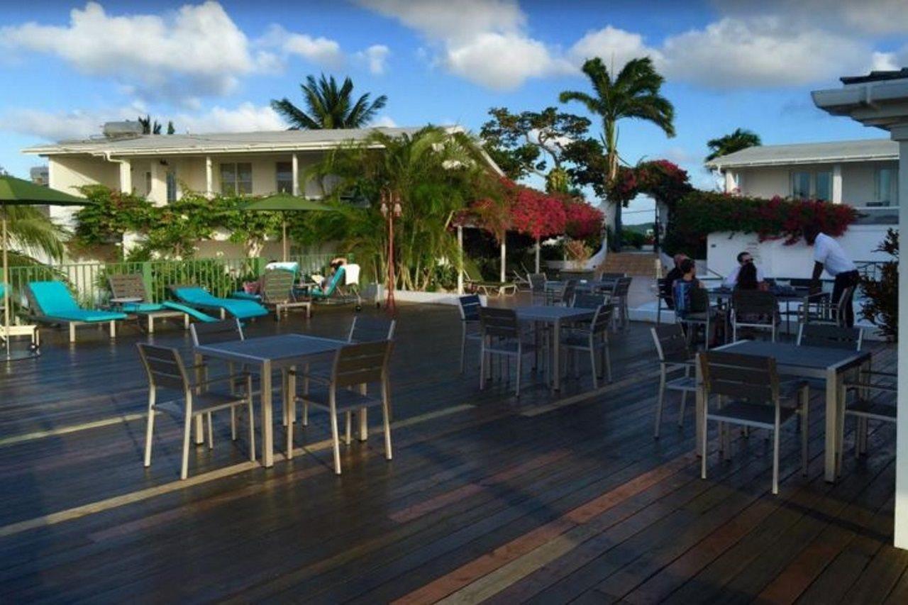 Trade Winds Hotel Dickenson Bay Exterior foto