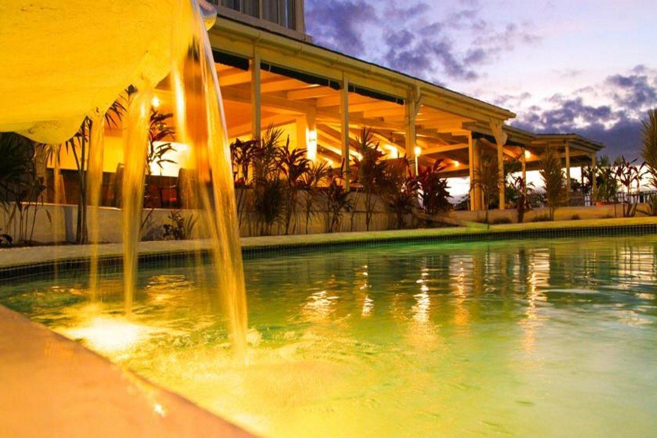 Trade Winds Hotel Dickenson Bay Exterior foto