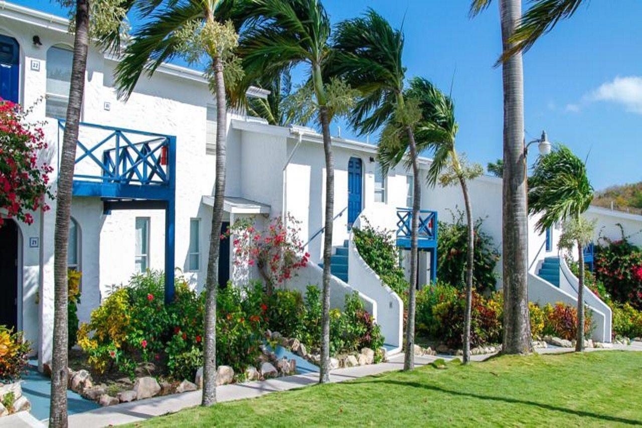 Trade Winds Hotel Dickenson Bay Exterior foto