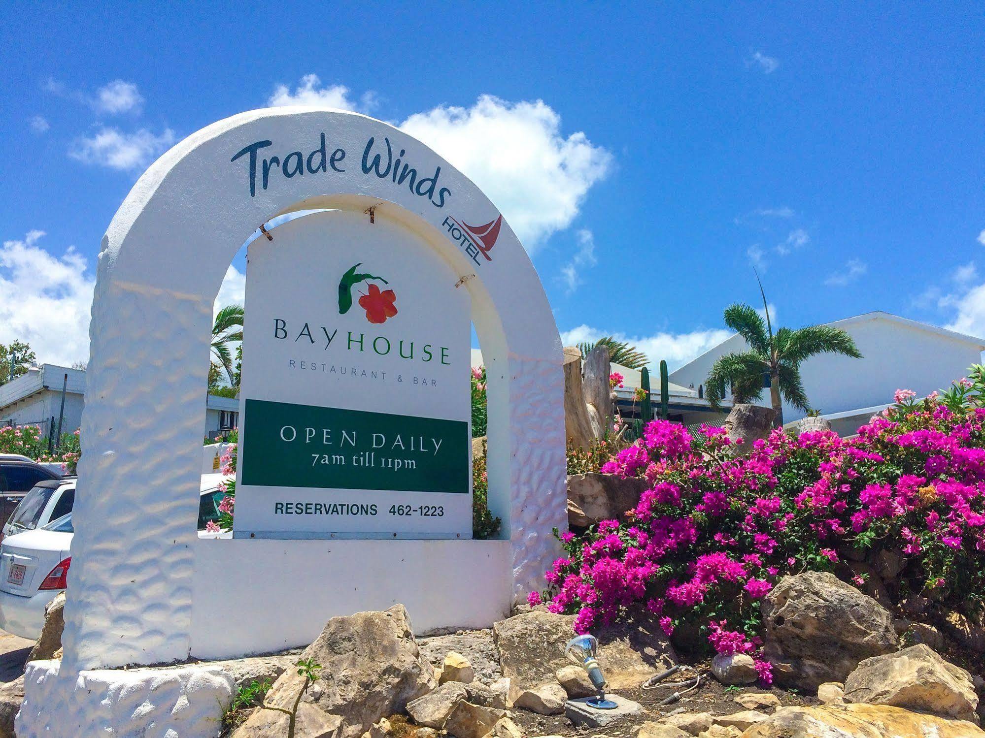 Trade Winds Hotel Dickenson Bay Exterior foto
