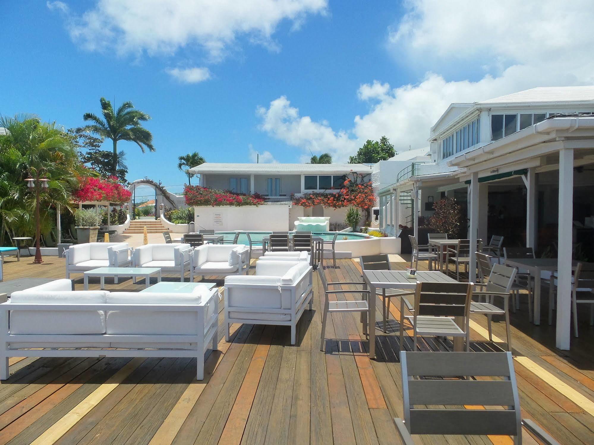 Trade Winds Hotel Dickenson Bay Exterior foto